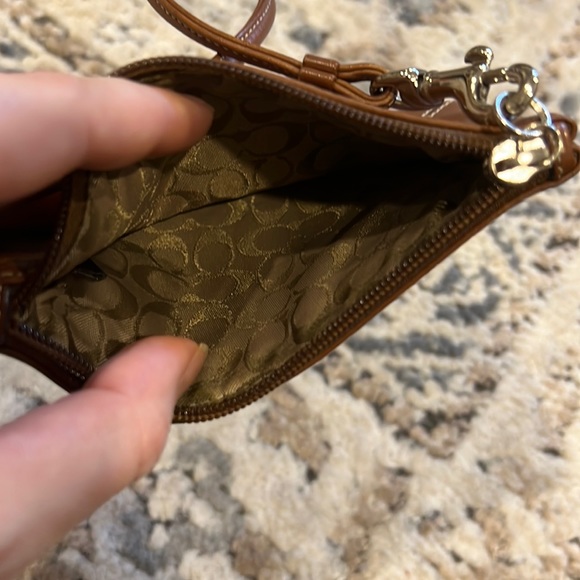 COACH wristlet - Picture 3 of 4